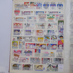 Lot de timbres de Tchécoslovaquie oblitérés en un album.