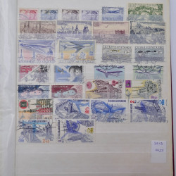 Lot de timbres de Tchécoslovaquie oblitérés en un album.