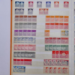 Lot de timbres de Pays-Bas oblitérés en un album.