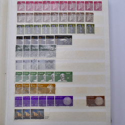 Lot de timbres d'Irlande oblitérés en un album.
