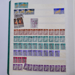 Lot de timbres d'Irlande oblitérés en un album.