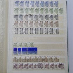 Lot de timbres d'Irlande oblitérés en un album.