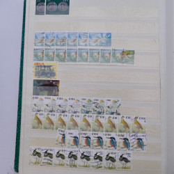 Lot de timbres d'Irlande oblitérés en un album.