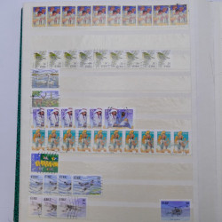 Lot de timbres d'Irlande oblitérés en un album.