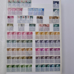 Lot de timbres d'Espagne oblitérés en un album.