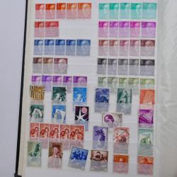 Lot de timbres d'Espagne oblitérés en un album.