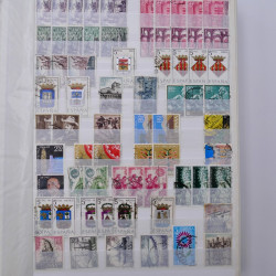Lot de timbres d'Espagne oblitérés en un album.