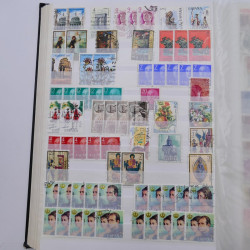 Lot de timbres d'Espagne oblitérés en un album.