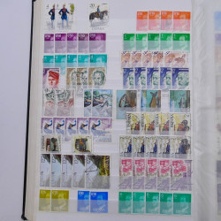 Lot de timbres d'Espagne oblitérés en un album.