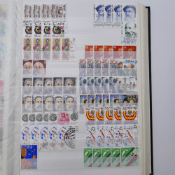 Lot de timbres d'Espagne oblitérés en un album.