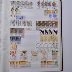 Lot de timbres d'Espagne oblitérés en un album.