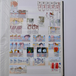 Lot de timbres d'Espagne oblitérés en un album.