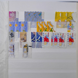 Lot de timbres d'Espagne oblitérés en un album.