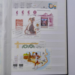 Lot de timbres d'Espagne oblitérés en un album.