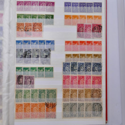 Lot de timbres d'Allemagne Reich neufs et oblitérés en un album.