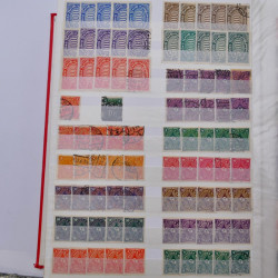 Lot de timbres d'Allemagne Reich neufs et oblitérés en un album.