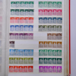 Lot de timbres d'Allemagne Reich neufs et oblitérés en un album.