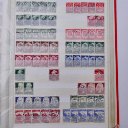 Lot de timbres d'Allemagne Reich neufs et oblitérés en un album.