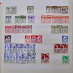 Lot de timbres d'Allemagne Reich neufs et oblitérés en un album.