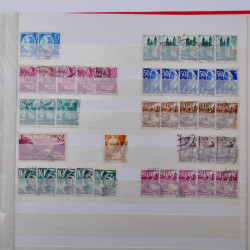 Lot de timbres d'Allemagne Reich neufs et oblitérés en un album.