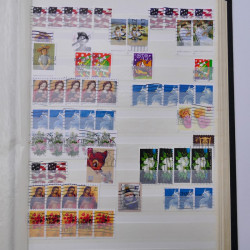 Lot de timbres d'Etats-Unis oblitérés en un deux albums.