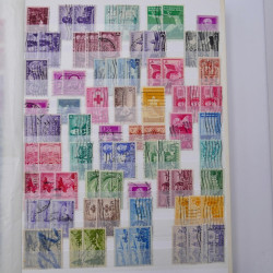 Lot de timbres d'Etats-Unis oblitérés en un deux albums.