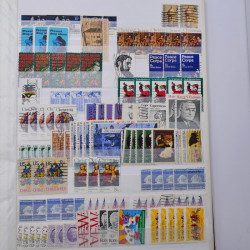 Lot de timbres d'Etats-Unis oblitérés en un deux albums.