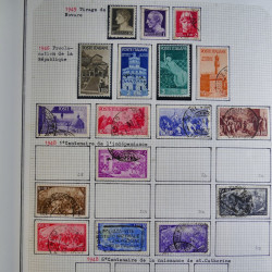 Collection timbres d'Italie 1862-2003 neufs et oblitérés en un album.