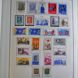 Collection timbres d'Italie 1862-2003 neufs et oblitérés en un album.