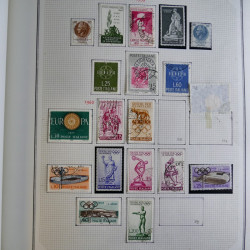 Collection timbres d'Italie 1862-2003 neufs et oblitérés en un album.
