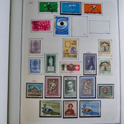Collection timbres d'Italie 1862-2003 neufs et oblitérés en un album.