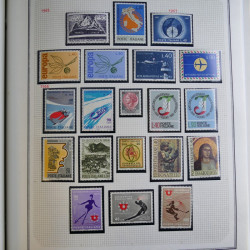 Collection timbres d'Italie 1862-2003 neufs et oblitérés en un album.