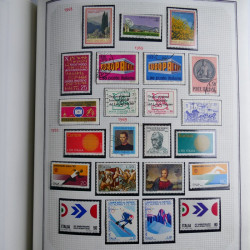 Collection timbres d'Italie 1862-2003 neufs et oblitérés en un album.