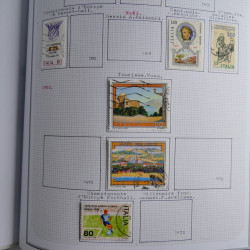 Collection timbres d'Italie 1862-2003 neufs et oblitérés en un album.