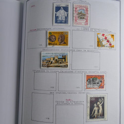 Collection timbres d'Italie 1862-2003 neufs et oblitérés en un album.