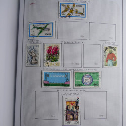 Collection timbres d'Italie 1862-2003 neufs et oblitérés en un album.