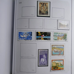 Collection timbres d'Italie 1862-2003 neufs et oblitérés en un album.