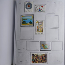 Collection timbres d'Italie 1862-2003 neufs et oblitérés en un album.