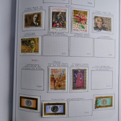 Collection timbres d'Italie 1862-2003 neufs et oblitérés en un album.