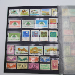 Lot de timbres de Liban neufs et oblitérés en un album.