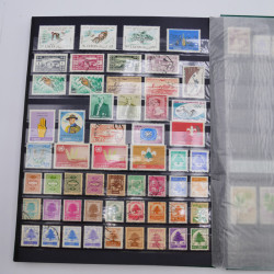 Lot de timbres de Liban neufs et oblitérés en un album.