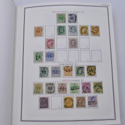 Collection timbres de Belgique, Pays Bas, Luxembourg en un album.