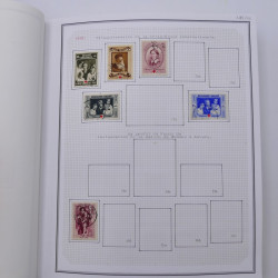 Collection timbres de Belgique, Pays Bas, Luxembourg en un album.