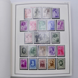 Collection timbres de Belgique, Pays Bas, Luxembourg en un album.