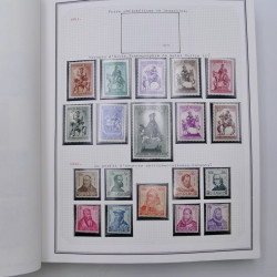 Collection timbres de Belgique, Pays Bas, Luxembourg en un album.