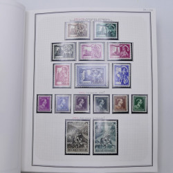 Collection timbres de Belgique, Pays Bas, Luxembourg en un album.