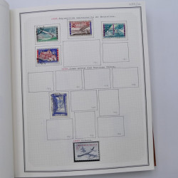 Collection timbres de Belgique, Pays Bas, Luxembourg en un album.