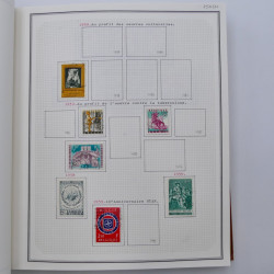 Collection timbres de Belgique, Pays Bas, Luxembourg en un album.