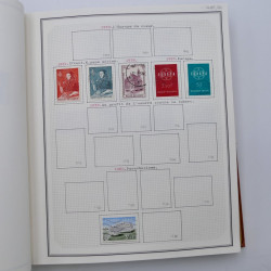 Collection timbres de Belgique, Pays Bas, Luxembourg en un album.