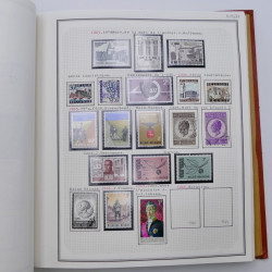 Collection timbres de Belgique, Pays Bas, Luxembourg en un album.